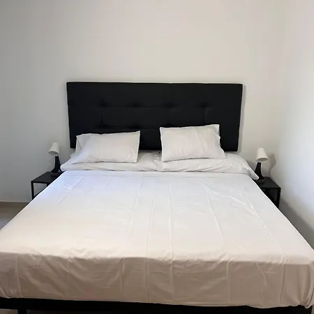 Fira Gran Via 2 - Private Rooms In A Shared Apartment - Habitaciones Privadas En Apartamento Compartido L’Hospitalet de Llobregat Zewnętrze zdjęcie